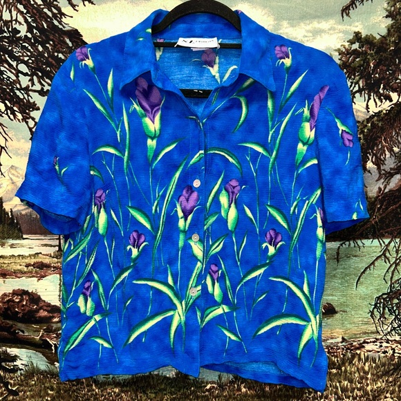 S.L. Fashions Blue Floral Top - Picture 1 of 4